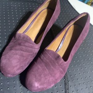 Clarks purple suede heels 8